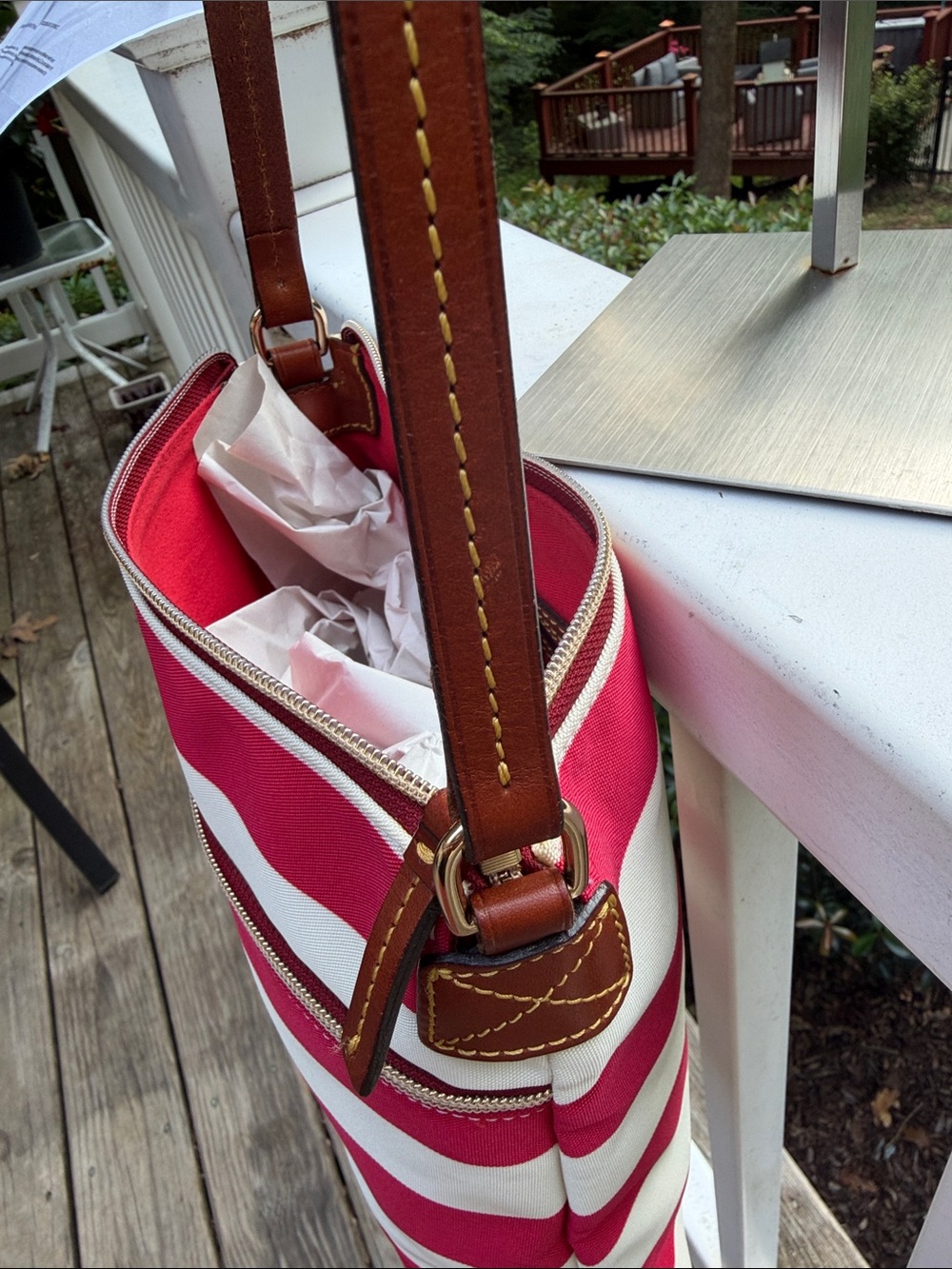 25$ LOW Dooney & Bourke Pink and White Striped Crossbody Bag GUC - Picture 14 of 16